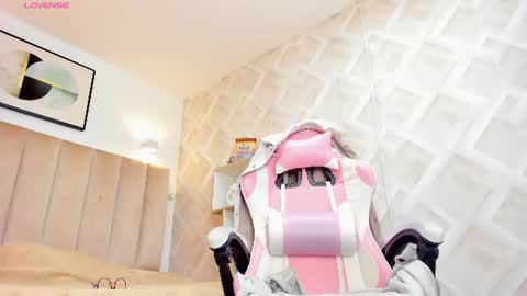 Snapshot of clhoe_johnson_ chatting on 1, 7, 2026 clhoe_johnson_ online show from 1, 7, 2026