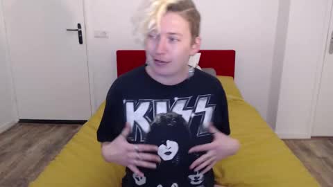 Syl  online show from 23, 2, 2025