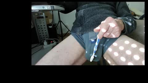 Snapshot of clitvulvanus chatting on 5, 11, 2025 clitvulvanus online show from 5, 11, 2025