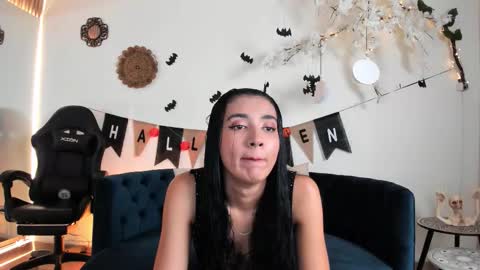 CLOE  online show from 12, 10, 2025
