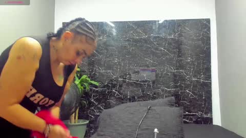 CLOE online show from 4, 2, 2025