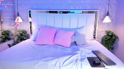 Cloe Harp  online show from 2, 1, 2025