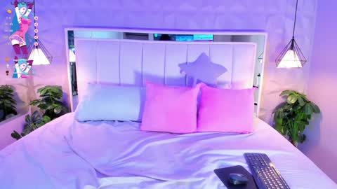 Cloe Harp  online show from 13, 1, 2025