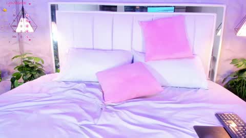 Cloe Harp  online show from 5, 2, 2025