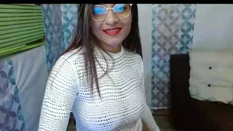 Snapshot of cloenjones chatting on 5, 7, 2026 cloenjones online show from 5, 7, 2026