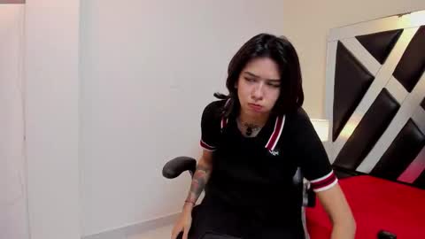 Snapshot of cloeperson chatting on 4, 12, 2025 lady cloe person online show from 4, 12, 2025