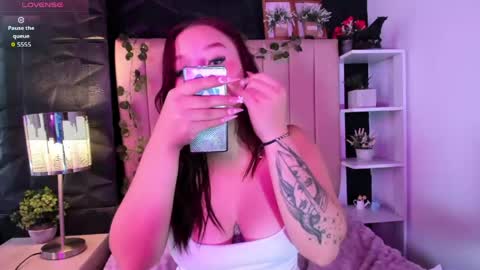 Snapshot of cloey_bentley chatting on 12, 5, 2026 cloey_bentley online show from 12, 5, 2026