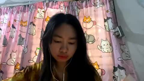 Snapshot of clorahosfeld chatting on 23, 4, 2026 Mikki online show from 23, 4, 2026
