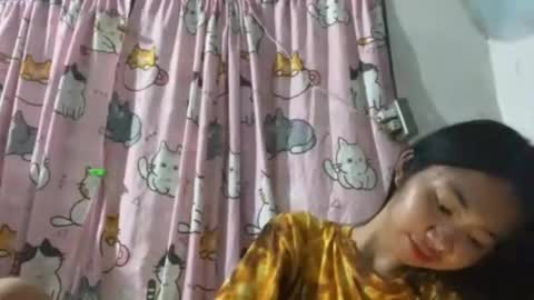 Snapshot of clorahosfeld chatting on 23, 4, 2026 Mikki online show from 23, 4, 2026