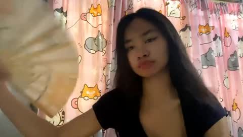 Snapshot of clorahosfeld chatting on 13, 5, 2026 Mikki online show from 13, 5, 2026