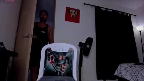 Snapshot of cloudy_pigdude chatting on 6, 1, 2026 CRISTIAN online show from 6, 1, 2026