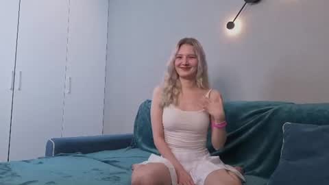 Snapshot of cloudyyangel chatting on 13, 7, 2026 Angel online show from 13, 7, 2026