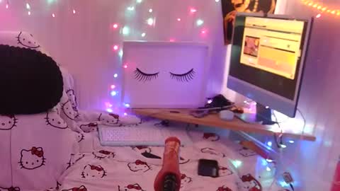 Snapshot of clover51980 chatting on 12, 3, 2026 Clover51980 online show from 12, 3, 2026