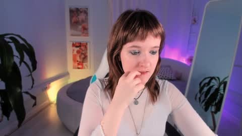  Clover  follow me  online show from 4, 12, 2024