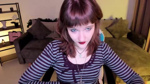  Clover  follow me  online show from 13, 12, 2024