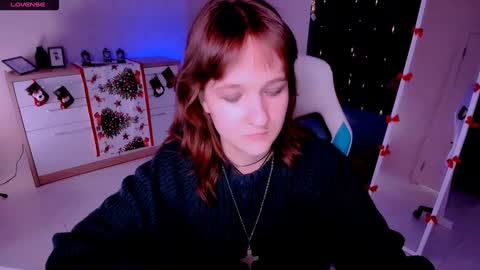  Clover  follow me  online show from 19, 1, 2025