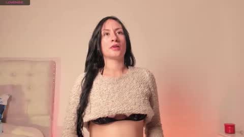 Chloe  online show from 12, 11, 2025