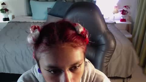 emely dolce online show from 23, 12, 2024