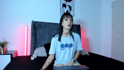 Cloy areo make me come with pleasure online show from 4, 4, 2026