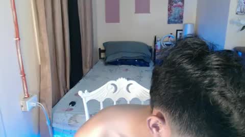 Snapshot of clyde_twinkx chatting on 28, 4, 2026 clyde_twinkx online show from 28, 4, 2026