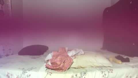 Snapshot of cock_addict183 chatting on 17, 12, 2025 Cock Addict online show from 17, 12, 2025