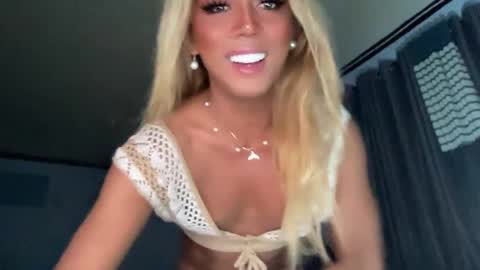 Snapshot of cockprincess_dianna chatting on 7, 1, 2025 PrincessDianna IslandGirl CUMSHOW in PVT and PASSWORDSHOW online show from 7, 1, 2025