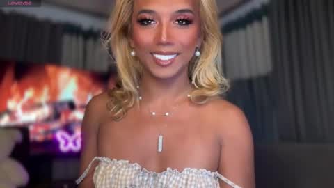 Snapshot of cockprincess_dianna chatting on 9, 10, 2025 PrincessDianna IslandGirl CUMSHOW in PVT and PASSWORDSHOW online show from 9, 10, 2025