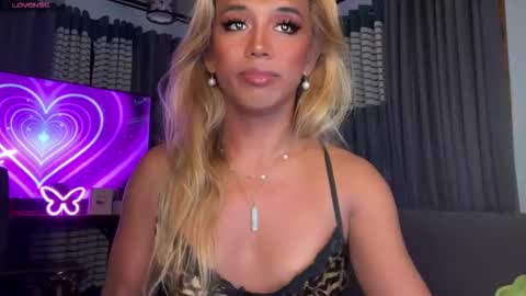 Snapshot of cockprincess_dianna chatting on 14, 10, 2025 PrincessDianna IslandGirl CUMSHOW in PVT and PASSWORDSHOW online show from 14, 10, 2025