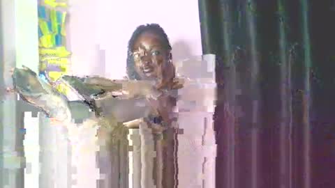 Snapshot of cocoalush_20 chatting on 22, 4, 2026 CocoaLush 20 online show from 22, 4, 2026