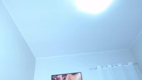 Snapshot of coconutt_oil chatting on 22, 2, 2026 coconutt_oil online show from 22, 2, 2026