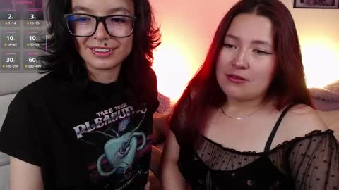 Phia And Luna online show from 15, 10, 2025