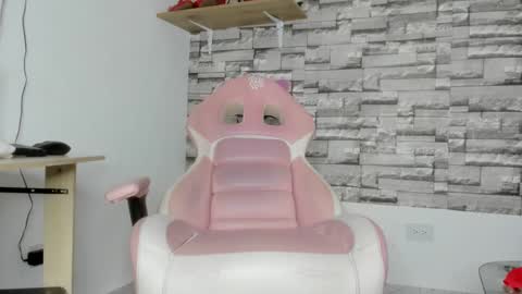 laurita online show from 15, 1, 2025