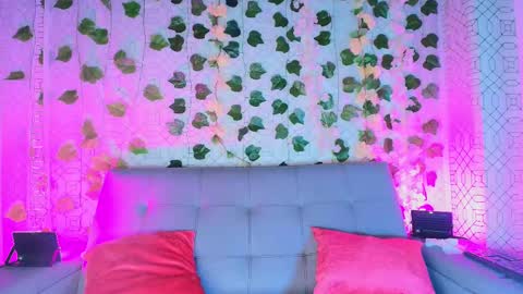 Snapshot of colett_hall chatting on 16, 9, 2025 colett online show from 16, 9, 2025