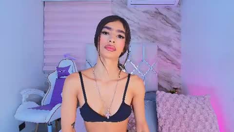 Snapshot of colett_hall chatting on 30, 6, 2026 colett online show from 30, 6, 2026