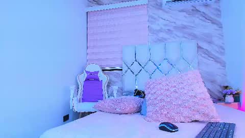 Snapshot of colett_hall chatting on 29, 7, 2026 colett online show from 29, 7, 2026