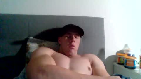 Snapshot of college_muscle chatting on 25, 1, 2025 foreverxshredded online show from 25, 1, 2025
