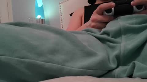 Snapshot of collegecannon chatting on 18, 12, 2024 collegecannon online show from 18, 12, 2024