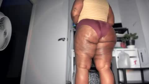 Snapshot of colorfullydark chatting on 26, 9, 2025 Noni online show from 26, 9, 2025