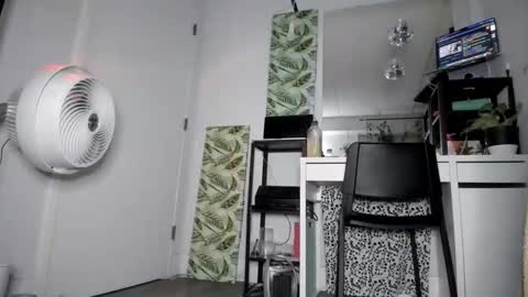 Snapshot of colorfullydark chatting on 20, 12, 2025 Noni online show from 20, 12, 2025