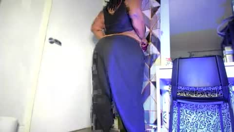 Snapshot of colorfullydark chatting on 27, 4, 2026 Noni online show from 27, 4, 2026