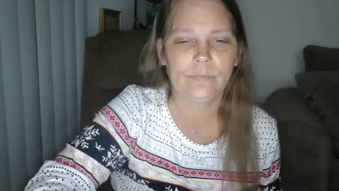 Snapshot of comebackpussy chatting on 16, 12, 2024 comeback pussy online show from 16, 12, 2024