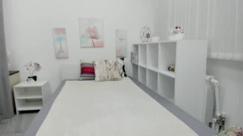 Snapshot of comely_camillla chatting on 26, 3, 2026 Camilla online show from 26, 3, 2026