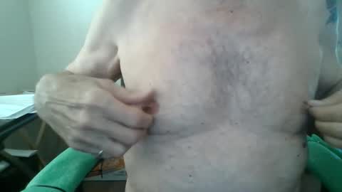 Snapshot of comeonmymouth chatting on 11, 4, 2026 comeonmymouth online show from 11, 4, 2026