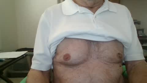 Snapshot of comeonmymouth chatting on 18, 6, 2026 comeonmymouth online show from 18, 6, 2026