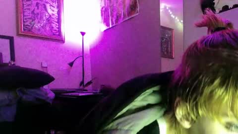 Snapshot of cometzcum chatting on 18, 9, 2025 cometzcum online show from 18, 9, 2025