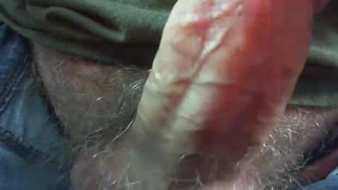 Snapshot of comox1961 chatting on 12, 10, 2025 comox online show from 12, 10, 2025