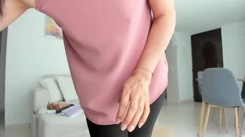 Snapshot of conie28_ chatting on 25, 9, 2025 conie28 online show from 25, 9, 2025