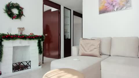 Snapshot of conie28_ chatting on 15, 12, 2025 conie28 online show from 15, 12, 2025