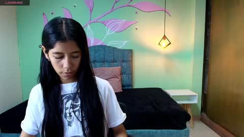 Snapshot of connie_bell chatting on 1, 2, 2025 C O N N I E online show from 1, 2, 2025