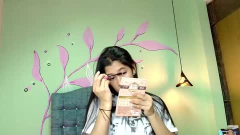 Snapshot of connie_bell chatting on 4, 3, 2025 C O N N I E online show from 4, 3, 2025